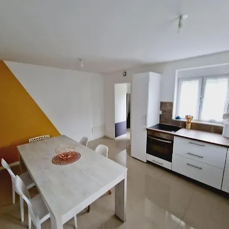 Maison Toute Equipee Avec Jardin Maing Exterior photo