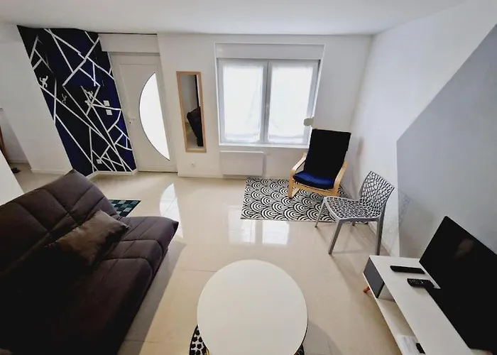 Maison Toute Equipee Avec Jardin